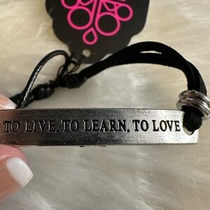 🩷5/$10 Silver Inspirational Bracelet